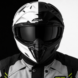 Casco nero o bianco? La risposta non è così scontata…